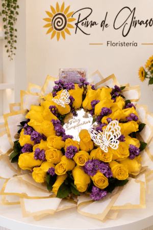 Bouquet Espejo de Flores Amarillas y Lila 02
